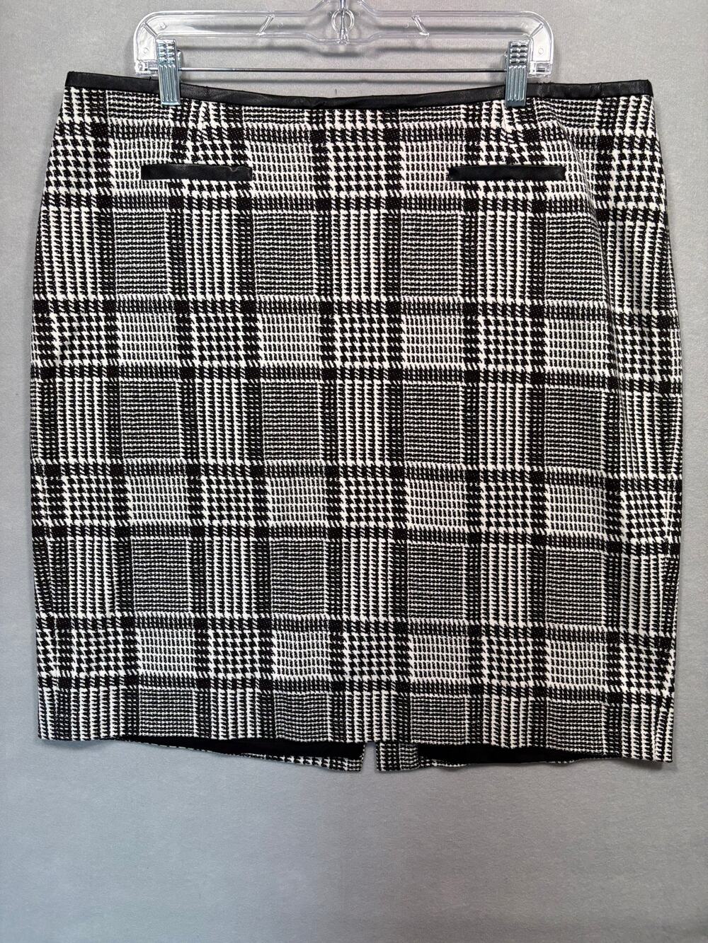 Talbots Woman Skirt 14W Black White Glen Plaid Faux Leather Trim Pencil Straight